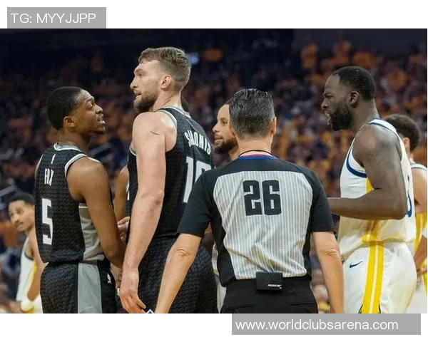 勇士与灰熊激战正酣赛季关键时刻谁能胜出